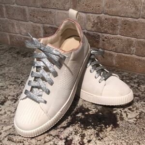 Vivaia White Sneakers 38